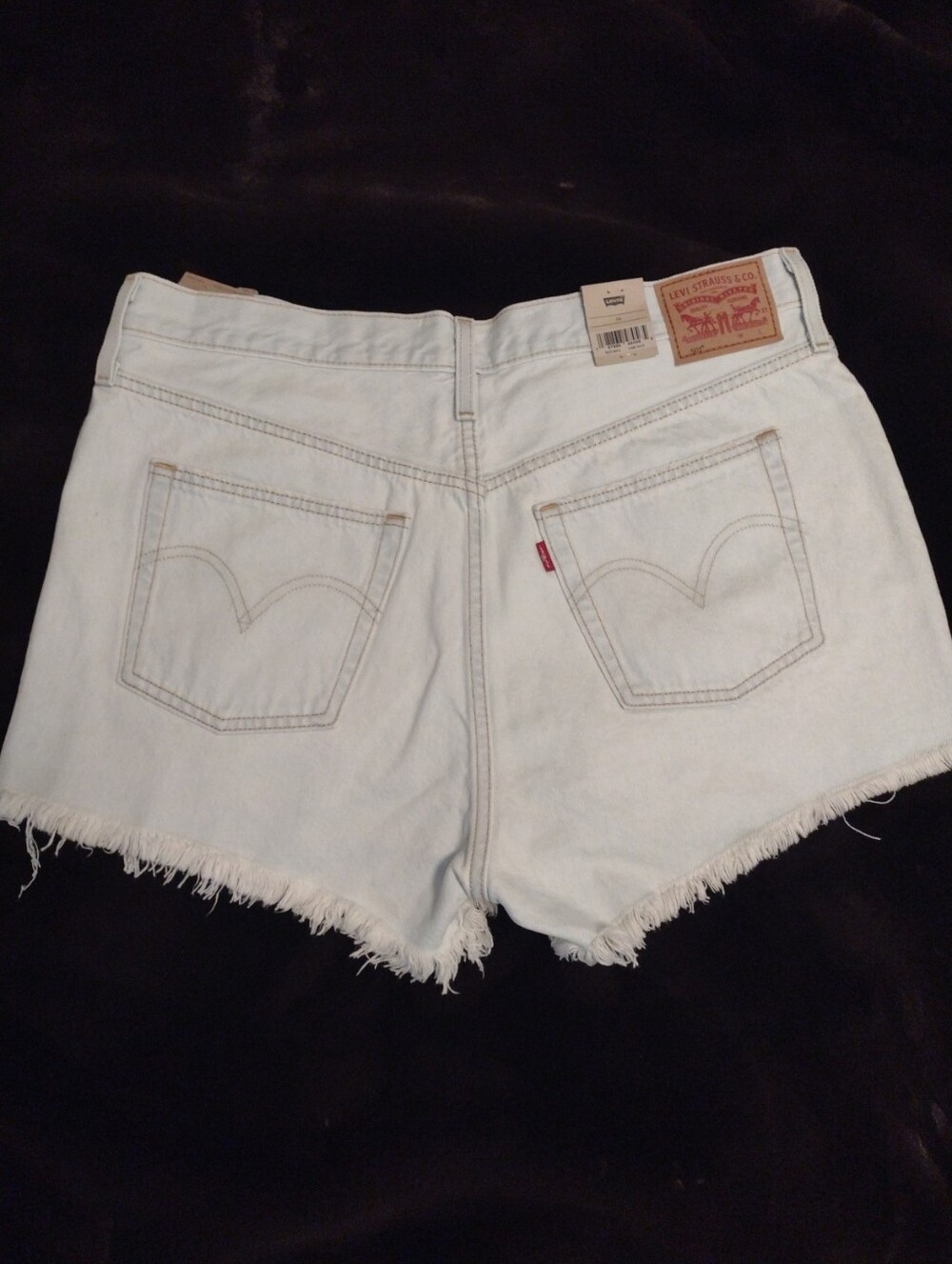 NWT Levi’s 501 Jean Shorts Women's 34 Button Fly Distressed Light Wash Casual